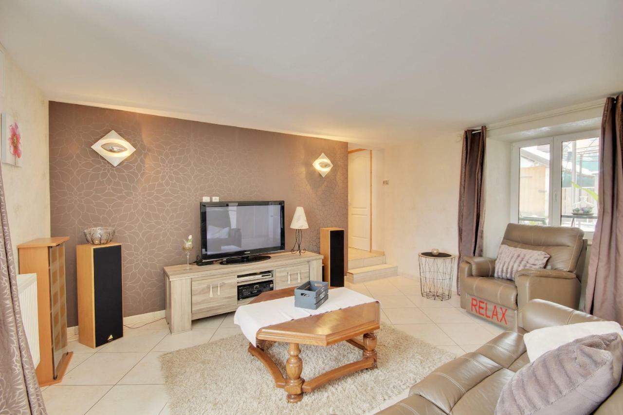 Gite Le 1602 Saint-Nabor エクステリア 写真