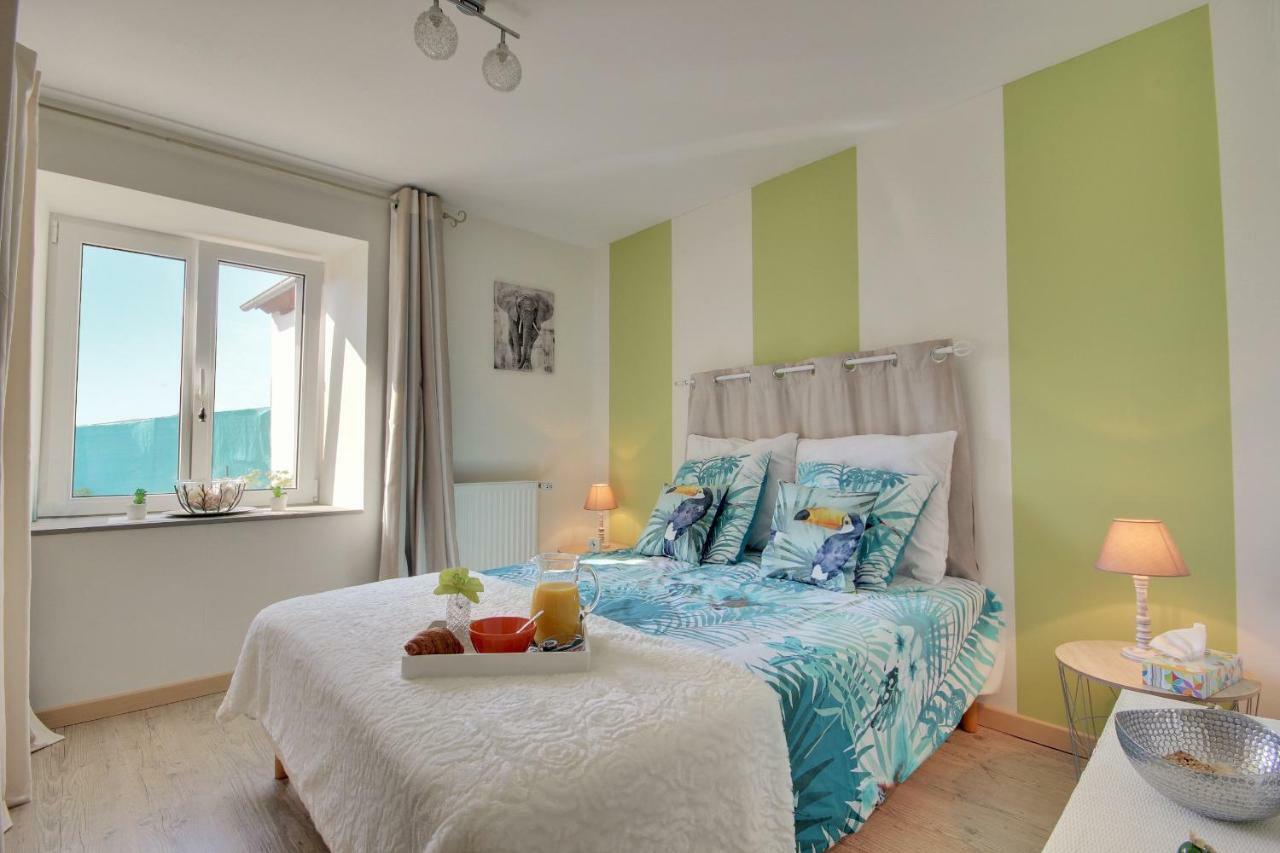Gite Le 1602 Saint-Nabor エクステリア 写真